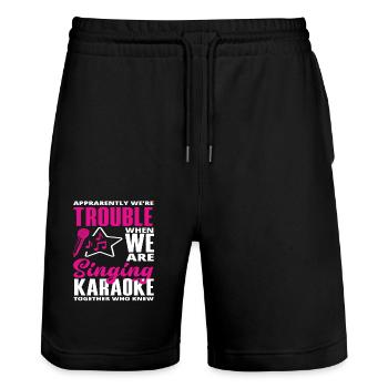 Nous sommes des ennuis quand nous chantons au karaoké - Short de jogging bio TRAINER Stanley/Stella unisexe - noir - Devant - Nik (191cm) & Marisol (170cm)