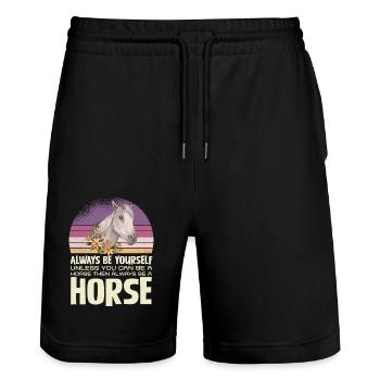 Always Be Yourself Unless You Can Be A Horse - Stanley/Stella Unisex Bio Joggingshorts Trainer  - Schwarz - Vorne - Nik (191cm) & Marisol (170cm)