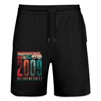 Geburtstag 2009 Jahrgang April Retro Geschenk - Stanley/Stella Unisex Bio Joggingshorts Trainer  - Schwarz - Vorne - Nik (191cm) & Marisol (170cm)