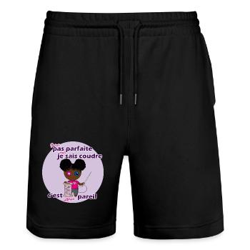 Je suis pas parfaite mais je sais coudre - Short de jogging bio TRAINER Stanley/Stella unisexe - noir - Devant - Nik (191cm) & Marisol (170cm)