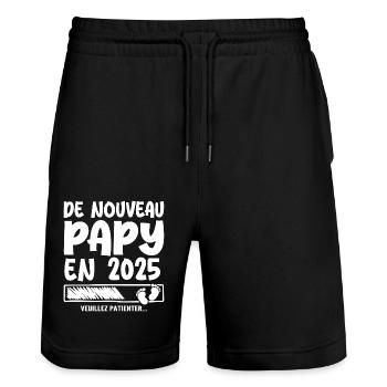 2025 wieder Opa - Stanley/Stella Unisex Bio Joggingshorts Trainer  - Schwarz - Vorne - Nik (191cm) & Marisol (170cm)