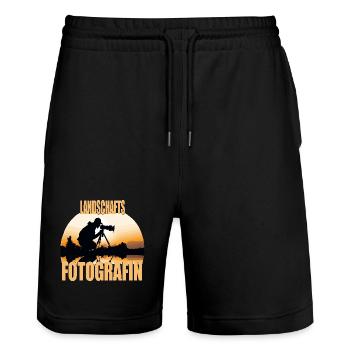 Landschafts Fotografin - Stanley/Stella Unisex Bio Joggingshorts Trainer  - Schwarz - Vorne - Nik (191cm) & Marisol (170cm)