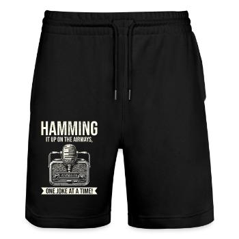 Amateur Vintage Funkamateur Mikrofon - Stanley/Stella Unisex Bio Joggingshorts Trainer  - Schwarz - Vorne - Nik (191cm) & Marisol (170cm)