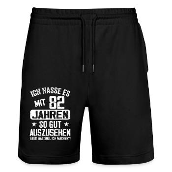 82 Jahre Jung - Vintage Geburtstagsspruch - Stanley/Stella Unisex Bio Joggingshorts Trainer  - Schwarz - Vorne - Nik (191cm) & Marisol (170cm)