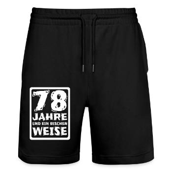 Weisheit 78 - Stanley/Stella Unisex Bio Joggingshorts Trainer  - Schwarz - Vorne - Nik (191cm) & Marisol (170cm)