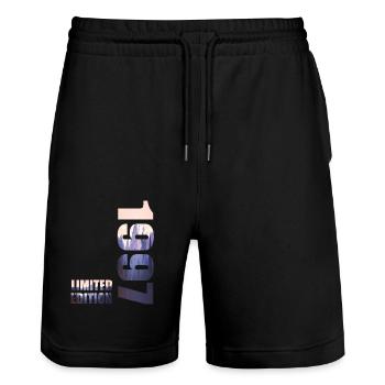 1997. Limited Edition T-Shirt Geburtstags Idee - Stanley/Stella Unisex Bio Joggingshorts Trainer  - Schwarz - Vorne - Nik (191cm) & Marisol (170cm)