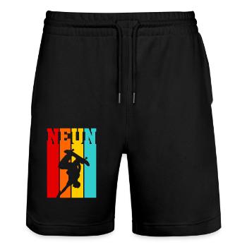 Neun Jahre alt - Alter - Geburtstag - Skater - Stanley/Stella Unisex Bio Joggingshorts Trainer  - Schwarz - Vorne - Nik (191cm) & Marisol (170cm)