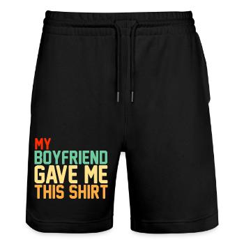 Mein Freund hat mir dieses Shirt im Retro-Stil geschenkt - Stanley/Stella Unisex Bio Joggingshorts Trainer  - Schwarz - Vorne - Nik (191cm) & Marisol (170cm)