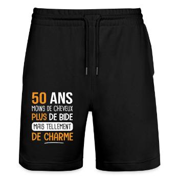 50 ans plus de charme cadeau anniversaire 50 ans - Short de jogging bio TRAINER Stanley/Stella unisexe - noir - Devant - Nik (191cm) & Marisol (170cm)