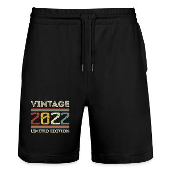 Jahrgang 2022 Vintage Retro Geburtstag Geschenk - Stanley/Stella Unisex Bio Joggingshorts Trainer  - Schwarz - Vorne - Nik (191cm) & Marisol (170cm)