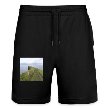 Island - Stanley/Stella Unisex Bio Joggingshorts Trainer  - Schwarz - Vorne - Nik (191cm) & Marisol (170cm)