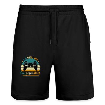Level 40 Freigeschaltete Geschenkidee 40 Jahre - Stanley/Stella Unisex Bio Joggingshorts Trainer  - Schwarz - Vorne - Nik (191cm) & Marisol (170cm)