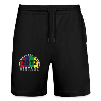 Jahrgang 2012 Retro - Bursdag - Stanley/Stella Unisex Bio Joggingshorts Trainer  - Schwarz - Vorne - Nik (191cm) & Marisol (170cm)