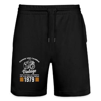 Caméra vintage 1979 cadeau anniversaire humour - Short de jogging bio TRAINER Stanley/Stella unisexe - noir - Devant - Nik (191cm) & Marisol (170cm)
