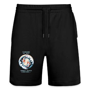 Koi anstarren: Frieden lädt | Zen, Gartenteich - Stanley/Stella Unisex Bio Joggingshorts Trainer  - Schwarz - Vorne - Nik (191cm) & Marisol (170cm)