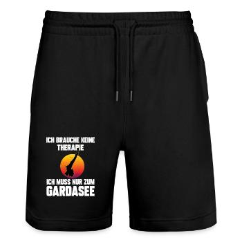 Ich brauche keine Therapie ich muss zum Gardasee - Stanley/Stella Unisex Bio Joggingshorts Trainer  - Schwarz - Vorne - Nik (191cm) & Marisol (170cm)
