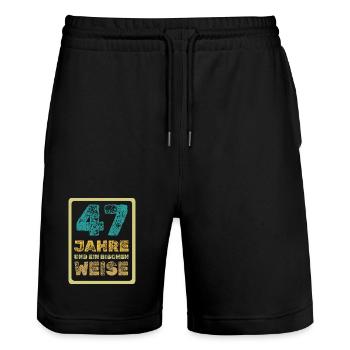 Weisheit 47 - Stanley/Stella Unisex Bio Joggingshorts Trainer  - Schwarz - Vorne - Nik (191cm) & Marisol (170cm)