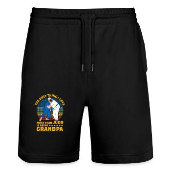 Das Einzige, was ich noch mehr liebe als Judo, ist das Sein - Stanley/Stella Unisex Bio Joggingshorts Trainer  - Schwarz - Vorne - Nik (191cm) & Marisol (170cm)