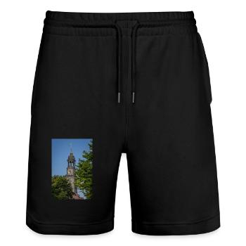 St. Michaelis Kirche zwischen zwei Bäumen - Stanley/Stella Unisex Bio Joggingshorts Trainer  - Schwarz - Vorne - Nik (191cm) & Marisol (170cm)