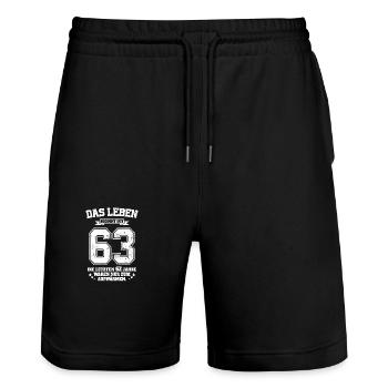 63. Geburtstag Geschenk Das Leben Beginnt Mit 63 - Stanley/Stella Unisex Bio Joggingshorts Trainer  - Schwarz - Vorne - Nik (191cm) & Marisol (170cm)