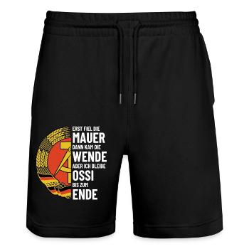 Ossi bis zum Ende - DDR Spruch - Stanley/Stella Unisex Bio Joggingshorts Trainer  - Schwarz - Vorne - Nik (191cm) & Marisol (170cm)