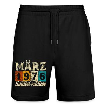 Limited Edition März 1976 Geburtstag Geschenk - Stanley/Stella Unisex Bio Joggingshorts Trainer  - Schwarz - Vorne - Nik (191cm) & Marisol (170cm)