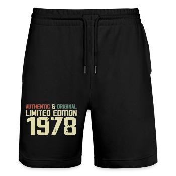 1978 Geburtstagsgeschenk 1978 Jahrgang 1978 Retro - Stanley/Stella Unisex Bio Joggingshorts Trainer  - Schwarz - Vorne - Nik (191cm) & Marisol (170cm)