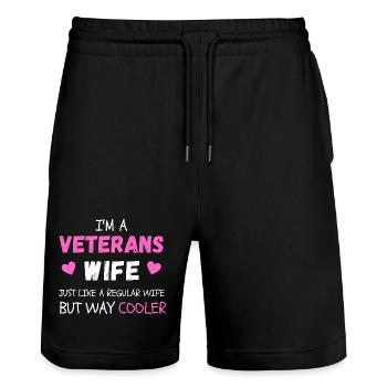 Fière épouse vétérane - Short de jogging bio TRAINER Stanley/Stella unisexe - noir - Devant - Nik (191cm) & Marisol (170cm)