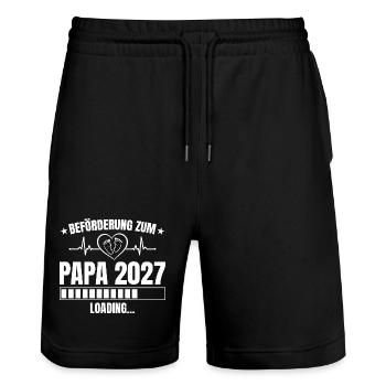 Papa 2027 Loading – Beförderung zum Vater - Stanley/Stella Unisex Bio Joggingshorts Trainer  - Schwarz - Vorne - Nik (191cm) & Marisol (170cm)