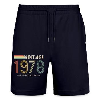 Episch und legendär geboren 1978: 46. Geburtstag - Stanley/Stella Unisex Bio Joggingshorts Trainer  - Dark navy - Vorne - Nik (191cm) & Marisol (170cm)