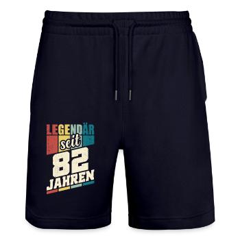 82. Geburtstag Legendär Seit 82 Jahren Legende 82 - Stanley/Stella Unisex Bio Joggingshorts Trainer  - Dark navy - Vorne - Nik (191cm) & Marisol (170cm)