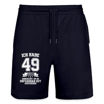 49. Geburtstag Geschenk Habe 49 Jahre Gebraucht - Stanley/Stella Unisex Bio Joggingshorts Trainer  - Dark navy - Vorne - Nik (191cm) & Marisol (170cm)