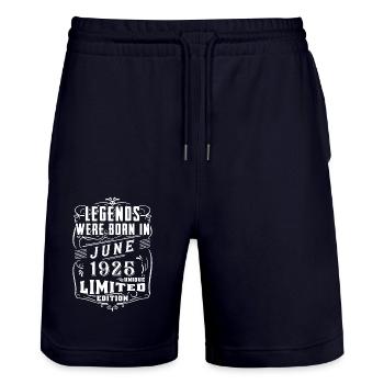 Geburtstag Juni 1925 Jahr Limited Edition - Stanley/Stella Unisex Bio Joggingshorts Trainer  - Dark navy - Vorne - Nik (191cm) & Marisol (170cm)