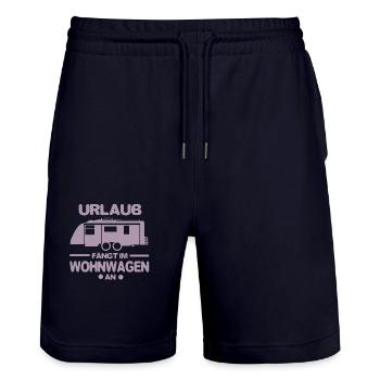 Wohnwagen Urlaub fängt an - Stanley/Stella Unisex Bio Joggingshorts Trainer  - Dark navy - Vorne - Nik (191cm) & Marisol (170cm)
