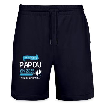 De Nouveau Papou en 2025 cadeau futur Grand-Père - Short de jogging bio TRAINER Stanley/Stella unisexe - marine foncé - Devant - Nik (191cm) & Marisol (170cm)