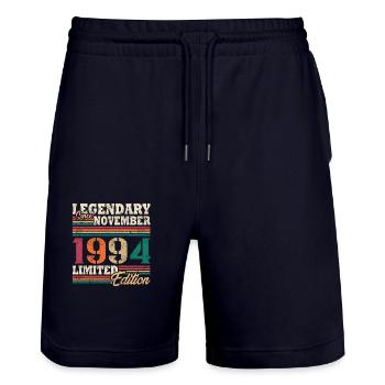Legendäre limitierte Auflage vom November 1994 - Stanley/Stella Unisex Bio Joggingshorts Trainer  - Dark navy - Vorne - Nik (191cm) & Marisol (170cm)