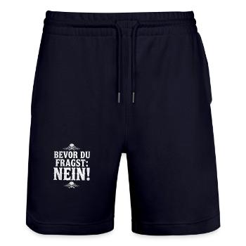 Bevor du fragst Nein lustige Büro Sprüche - Stanley/Stella Unisex Bio Joggingshorts Trainer  - Dark navy - Vorne - Nik (191cm) & Marisol (170cm)