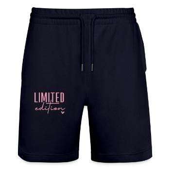 „Limited Edition“ - Stanley/Stella Unisex Bio Joggingshorts Trainer  - Dark navy - Vorne - Nik (191cm) & Marisol (170cm)