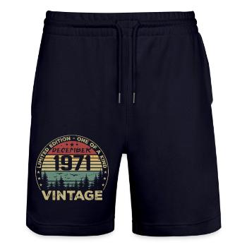 Vintage Retro Dezember 1971 Geburtstagsgeschenk - Stanley/Stella Unisex Bio Joggingshorts Trainer  - Dark navy - Vorne - Nik (191cm) & Marisol (170cm)