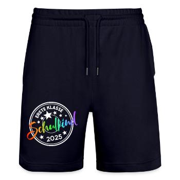 Ers­te Klasse Schul­beginn 2025 - Stanley/Stella Unisex Bio Joggingshorts Trainer  - Dark navy - Vorne - Nik (191cm) & Marisol (170cm)