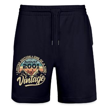 Geburtstag August 2001 Geburtstagsgeschenk August - Stanley/Stella Unisex Bio Joggingshorts Trainer  - Dark navy - Vorne - Nik (191cm) & Marisol (170cm)