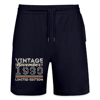 Jahrgang November 1980 Geburtstag November 1980 - Stanley/Stella Unisex Bio Joggingshorts Trainer  - Dark navy - Vorne - Nik (191cm) & Marisol (170cm)