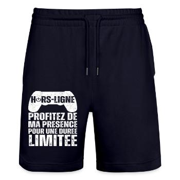 Hors-ligne cadeau pour gamer humour gaming cadeau - Short de jogging bio TRAINER Stanley/Stella unisexe - marine foncé - Devant - Nik (191cm) & Marisol (170cm)