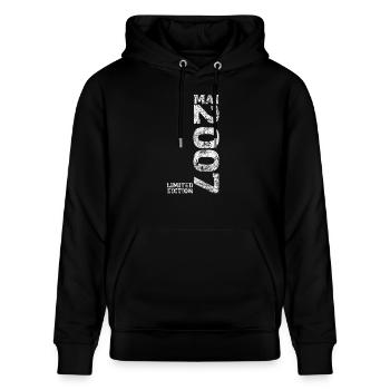 Limited Edition 2007 18. Geburtstag Geschenk - Stanley/Stella Unisex Bio-Hoodie CRUISER  - Schwarz - Vorne - Alina (178cm) & Michal (187cm)