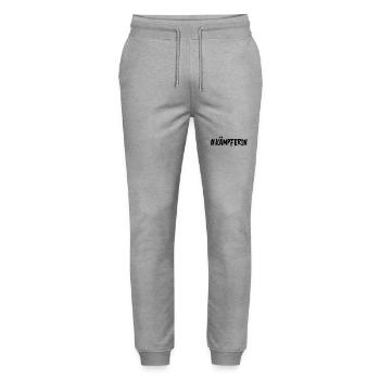 # Kämpferin - Mut Kraft Glücksbringer - Stanley/Stella Unisex Bio Jogginghose Mover  - Grau meliert - Vorne - Marisol (170cm) & Nik (191cm)