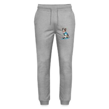 Skateboardhund im Jeansvest - Stanley/Stella Unisex Bio Jogginghose Mover  - Grau meliert - Vorne - Marisol (170cm) & Nik (191cm)
