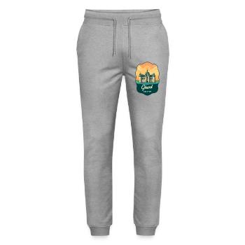 Retro-Sonnenuntergangsabzeichen des Schlosses Gravensteen Gent - Stanley/Stella Unisex Bio Jogginghose Mover  - Grau meliert - Vorne - Marisol (170cm) & Nik (191cm)