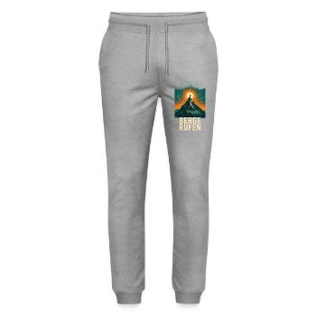 Berge rufen am Gipfel - Stanley/Stella Unisex Bio Jogginghose Mover  - Grau meliert - Vorne - Marisol (170cm) & Nik (191cm)