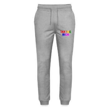 Tax the rich - Stanley/Stella Unisex Bio Jogginghose Mover  - Grau meliert - Vorne - Marisol (170cm) & Nik (191cm)