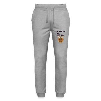 Ehemann Vater Bienen Kerl Imker - Stanley/Stella Unisex Bio Jogginghose Mover  - Grau meliert - Vorne - Marisol (170cm) & Nik (191cm)